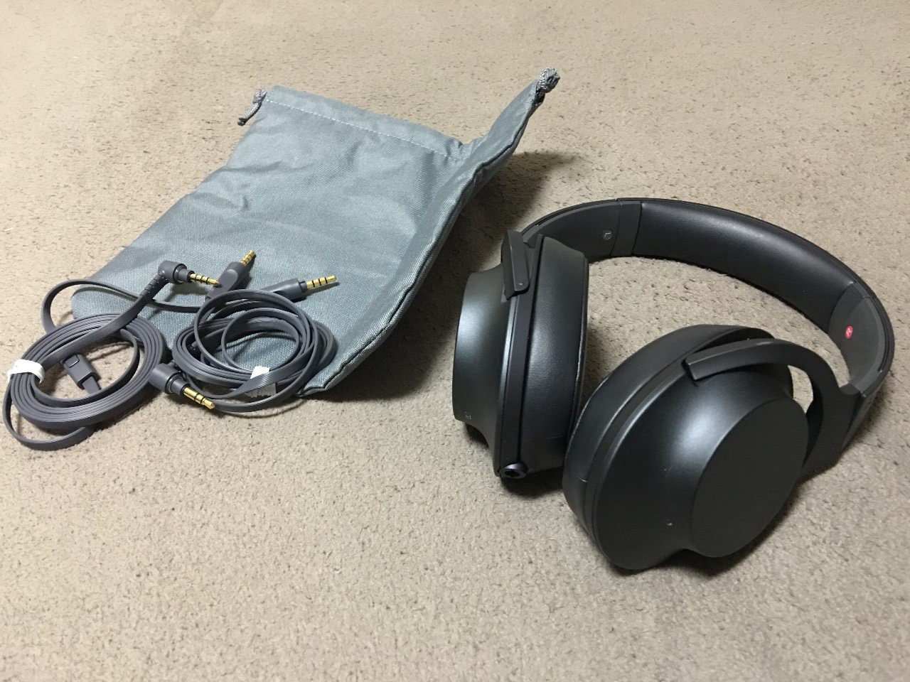 OZPAの表4 | SONYの密閉型ヘッドホン「h.ear on（MDR-100A）」普段づか